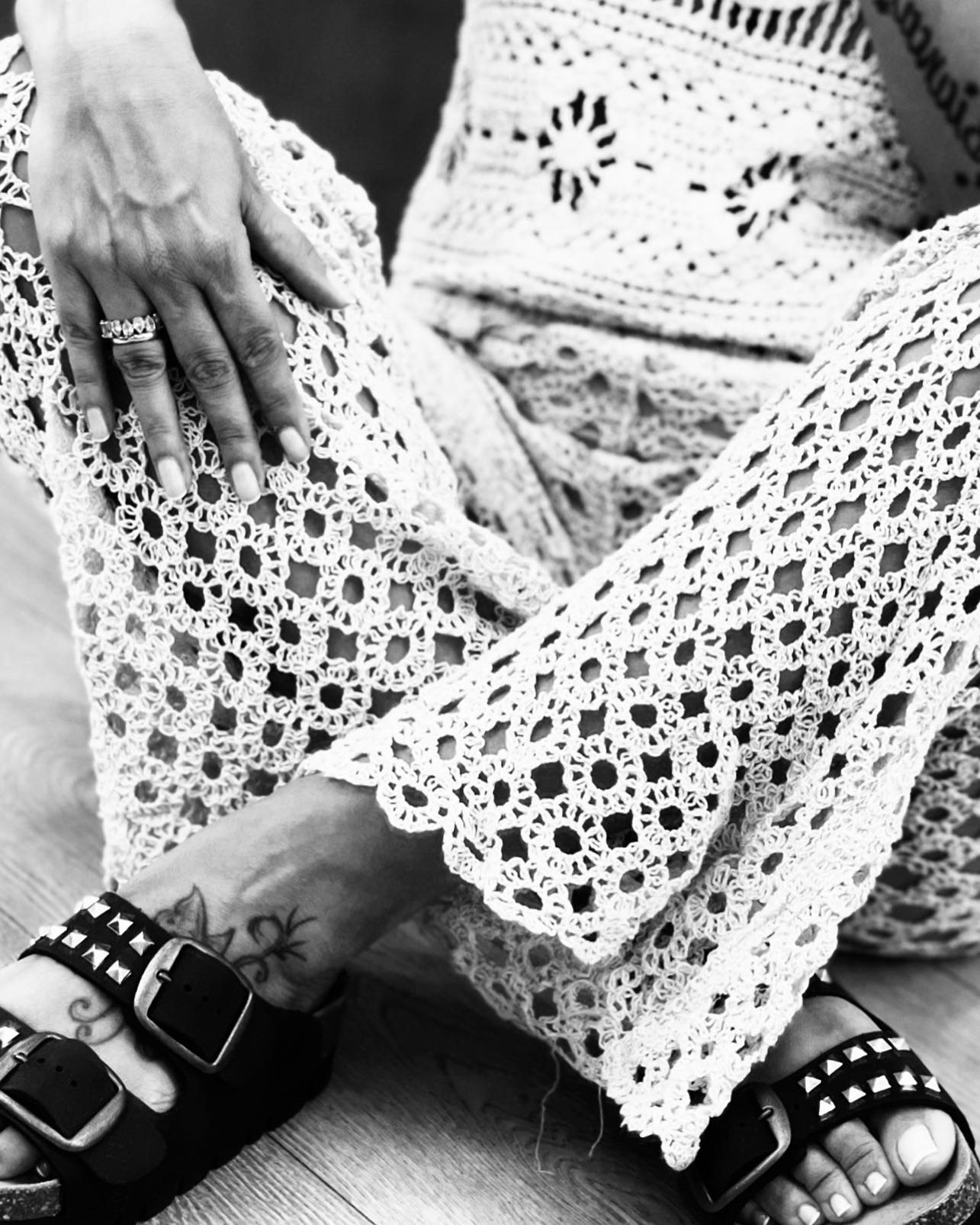 Sandali Platform Brown Borchie Piramide Gold