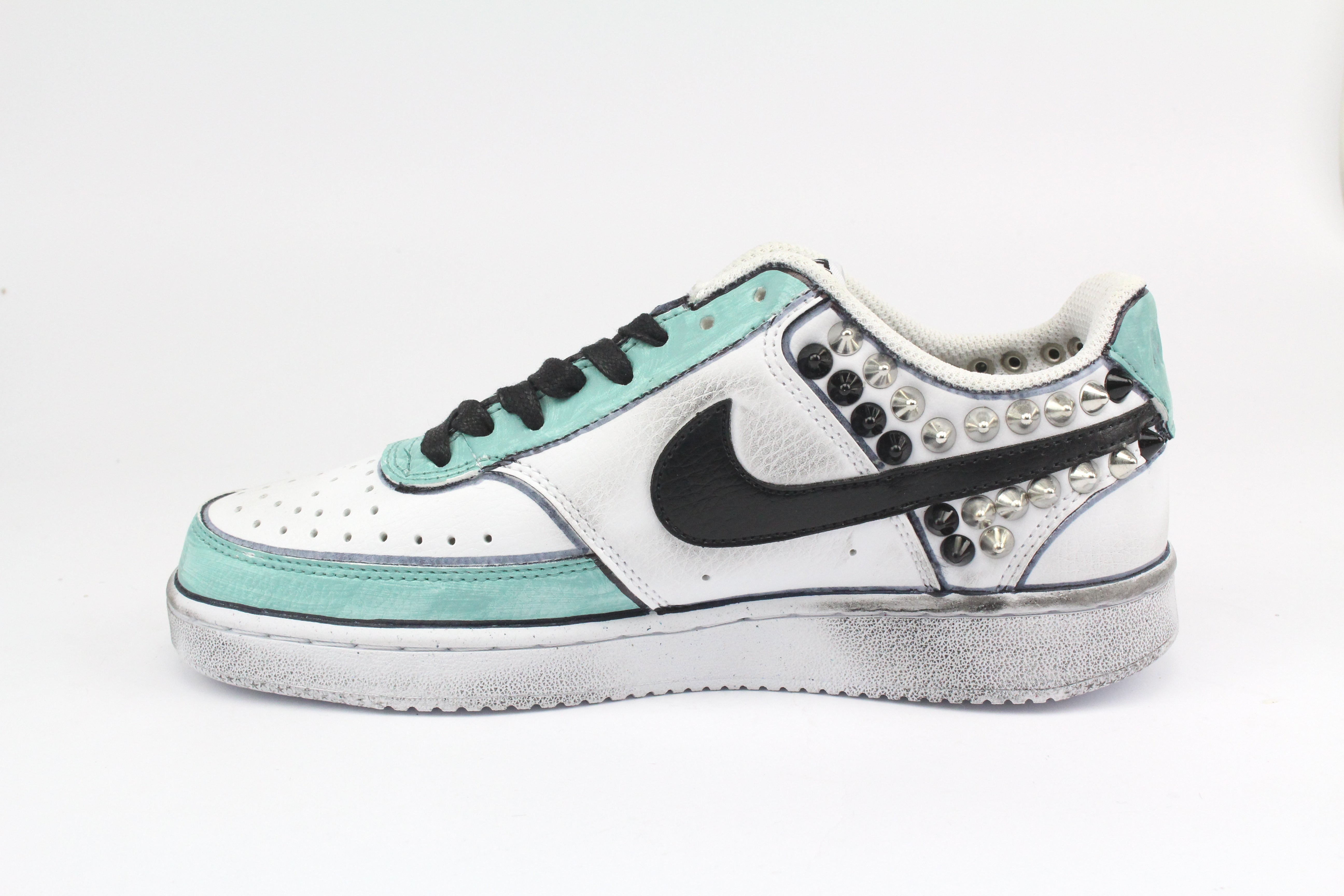 Nike Court Vision Low Colours & Borchie