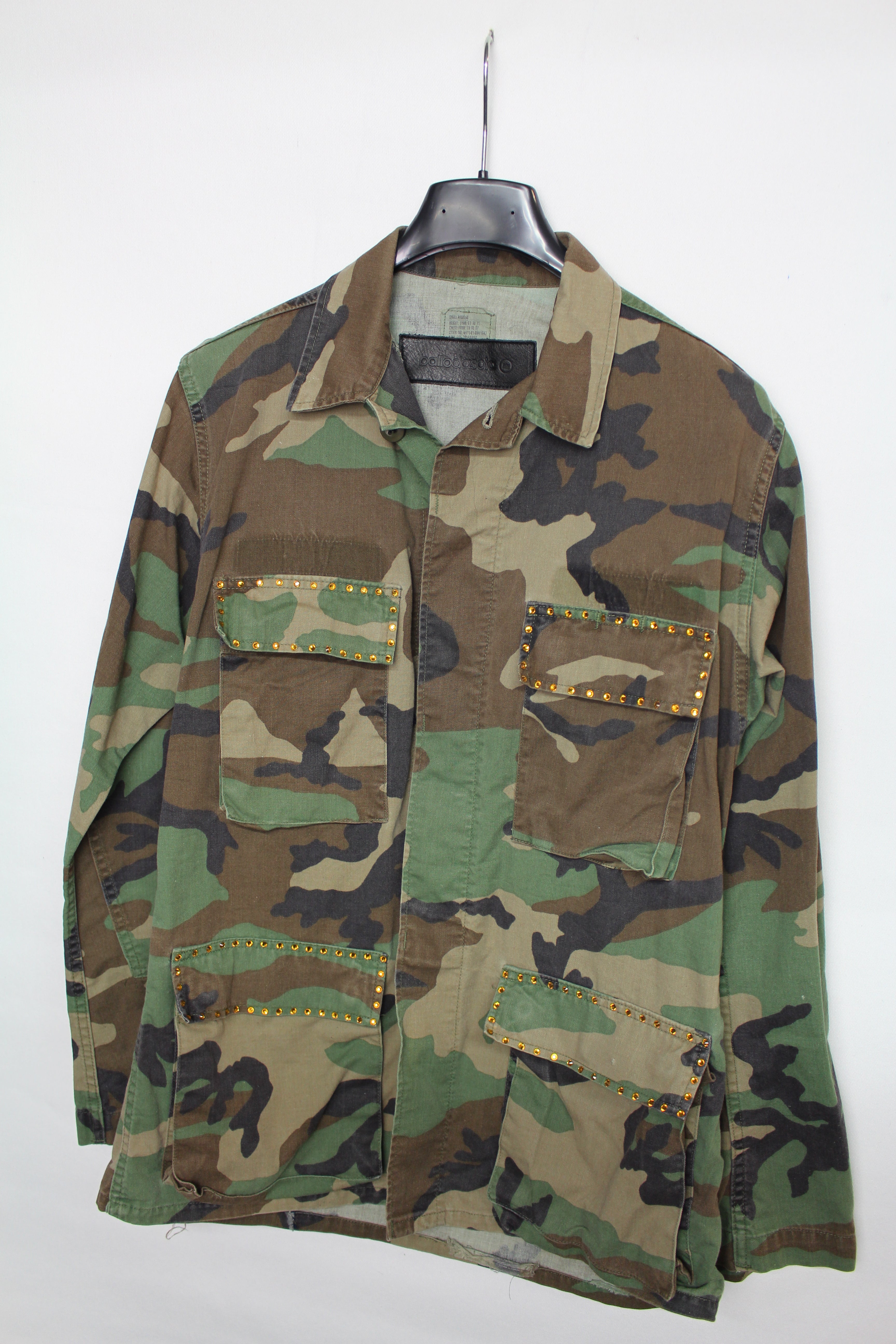 Giacca Mimetica dipinta a mano Cuore Sacro Strass