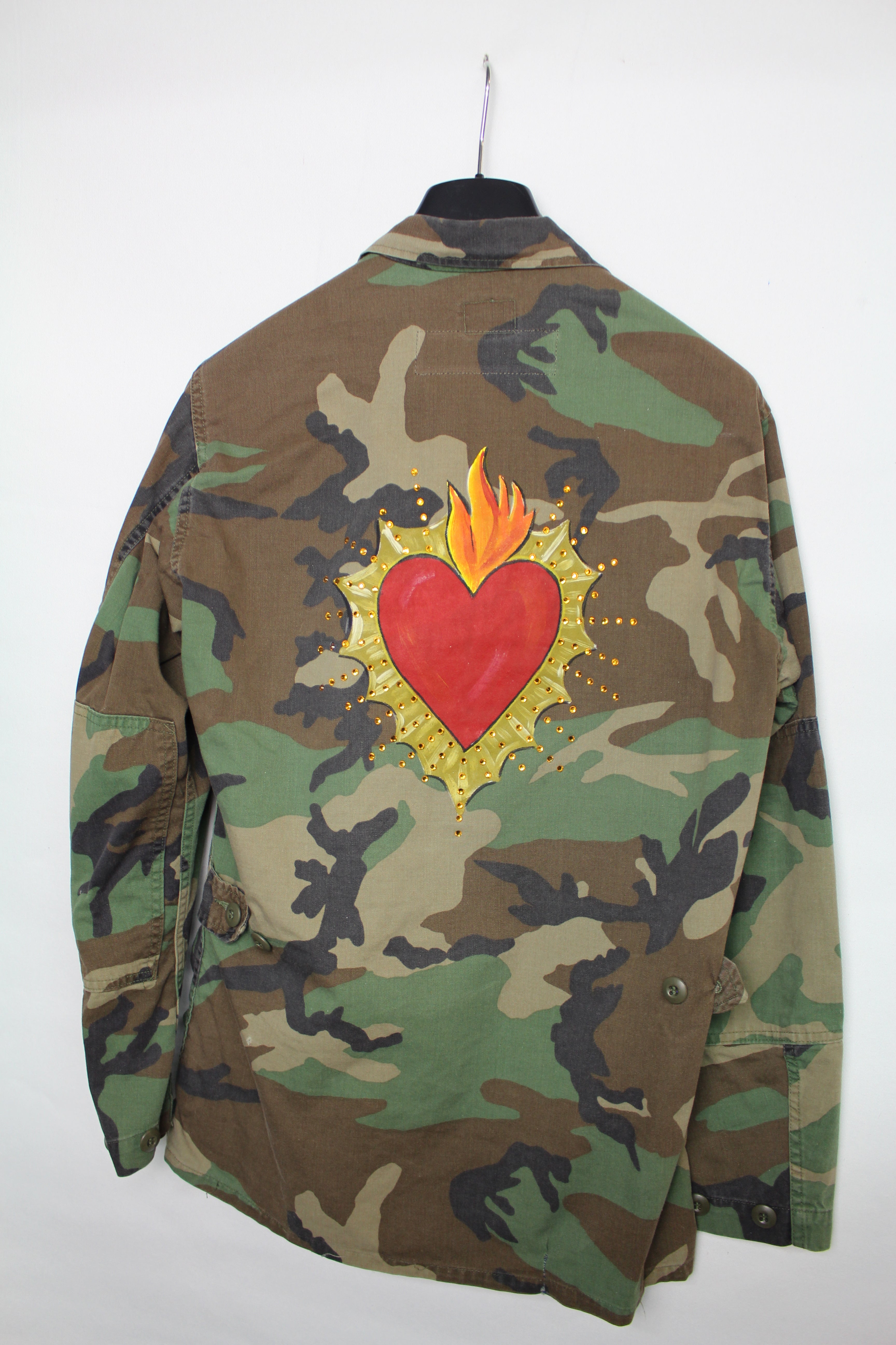 Giacca Mimetica dipinta a mano Cuore Sacro Strass