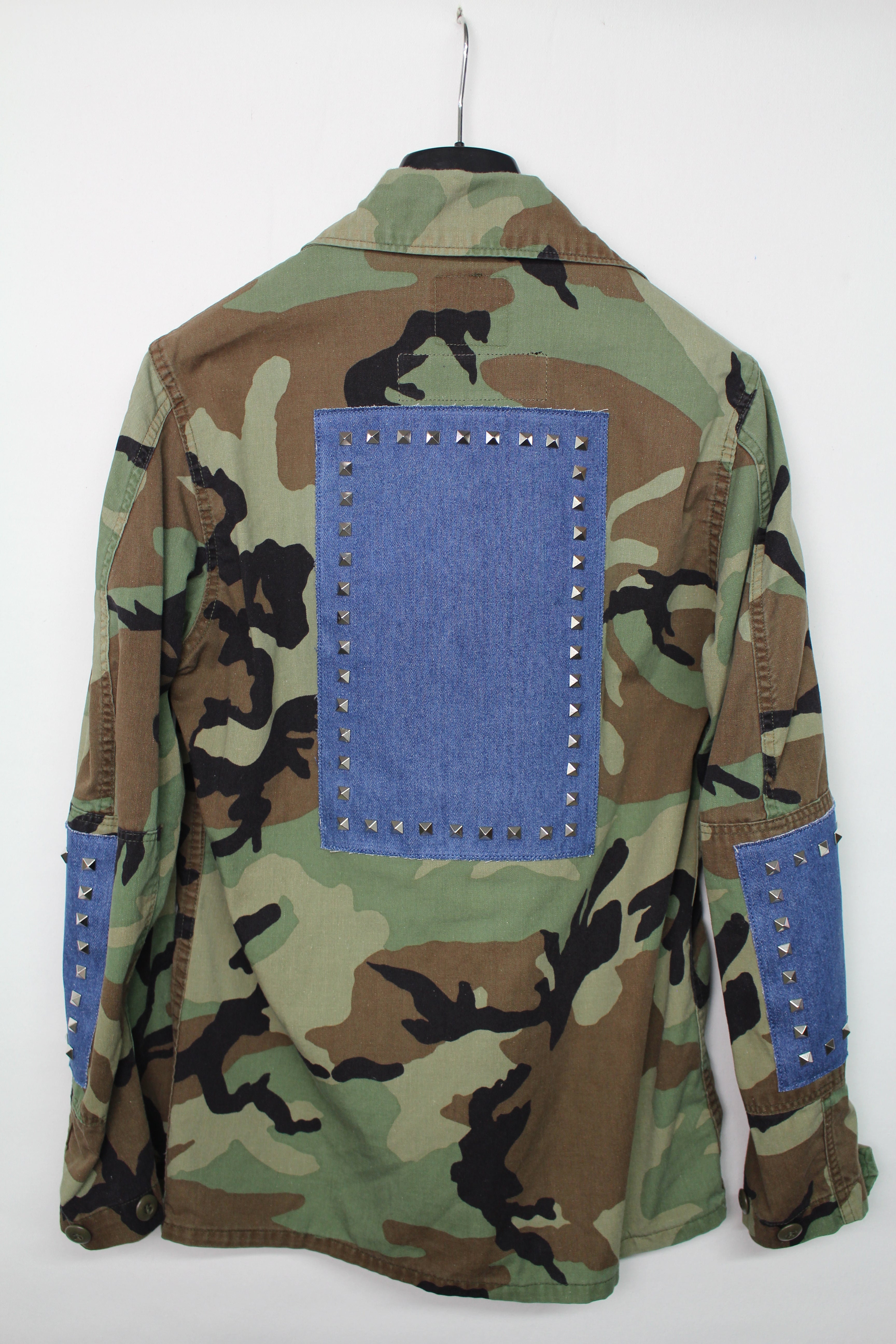 Giacca Mimetica Jeans e Borchie Piramide