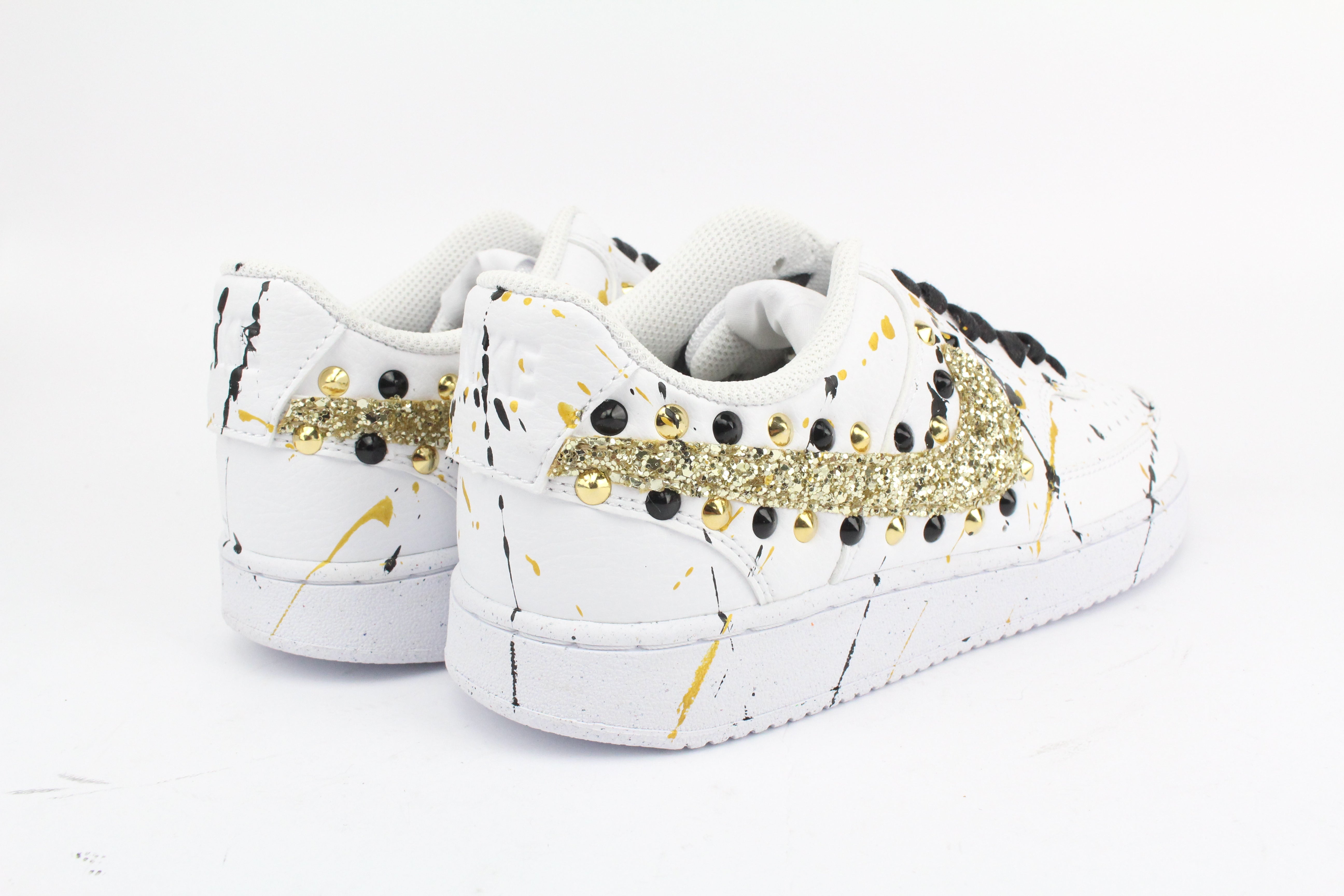 Nike Court Vision Low Vernice Oro & Borchie