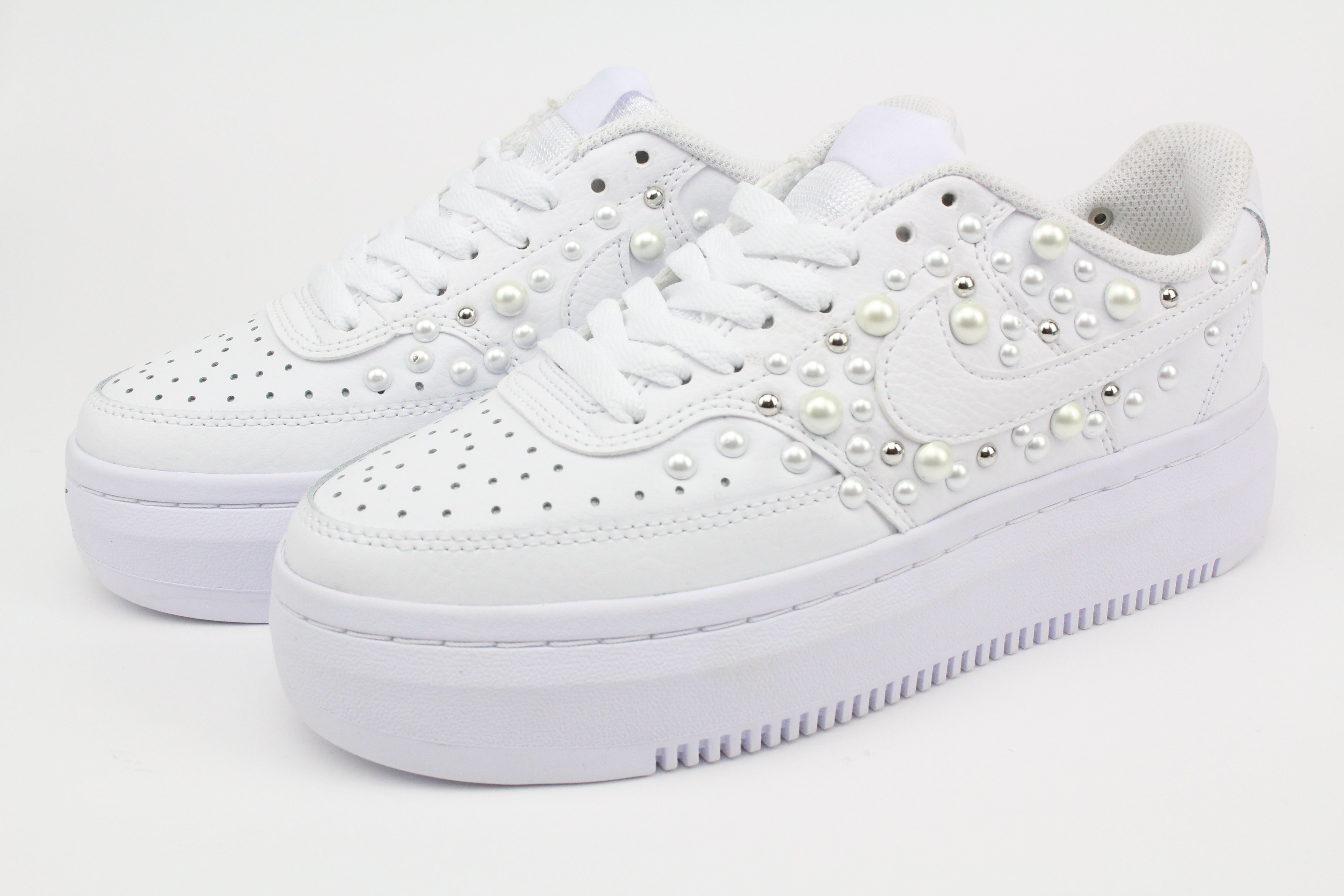 Nike Court Vision Low Platform Total Perle e Borchie