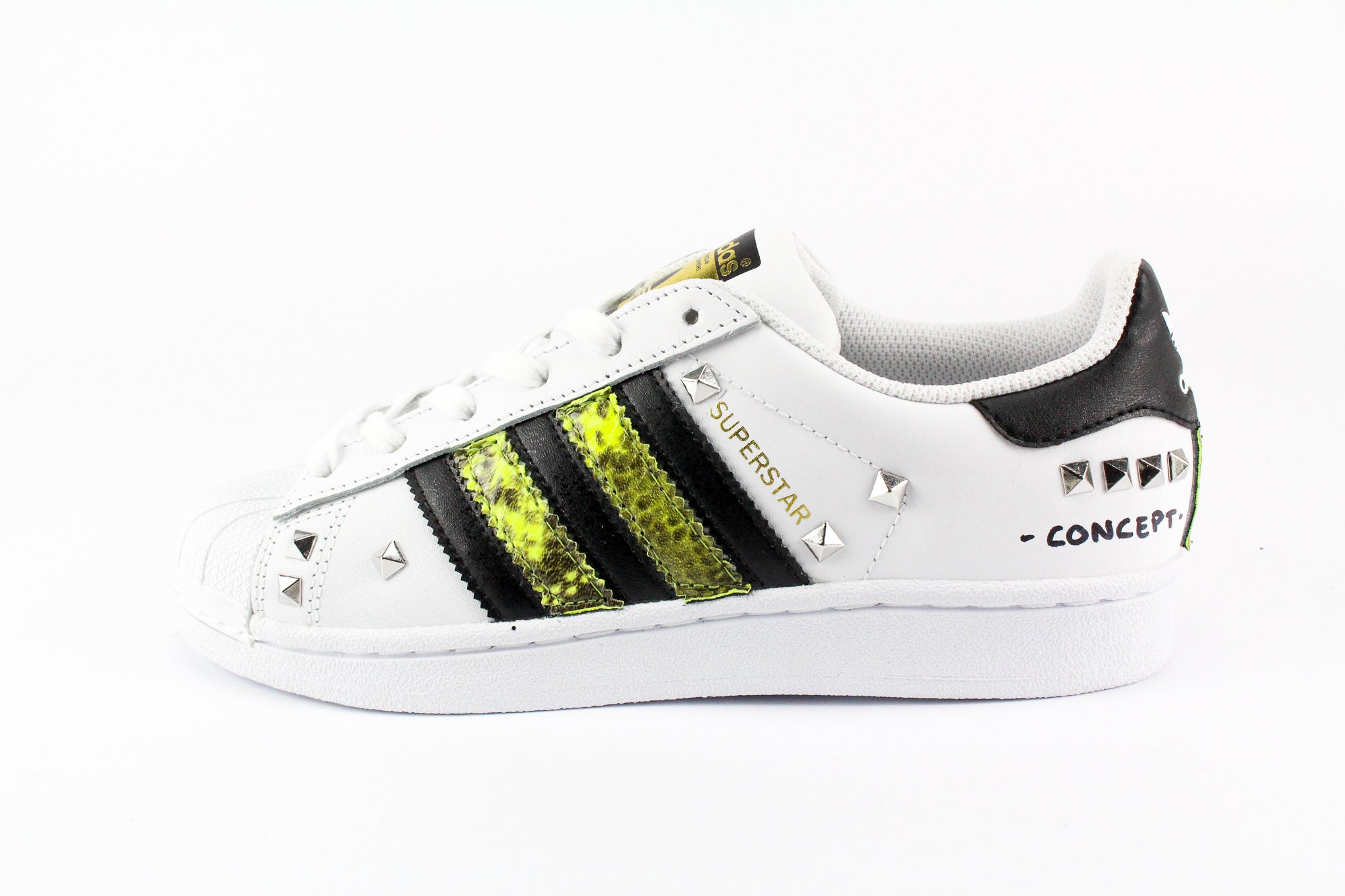 Adidas Superstar Personalizzate Pitonate Fluo Borchie & Graffiti