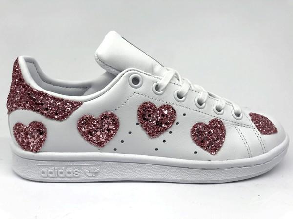 Adidas Smith Smith con cuori in glitter rosa