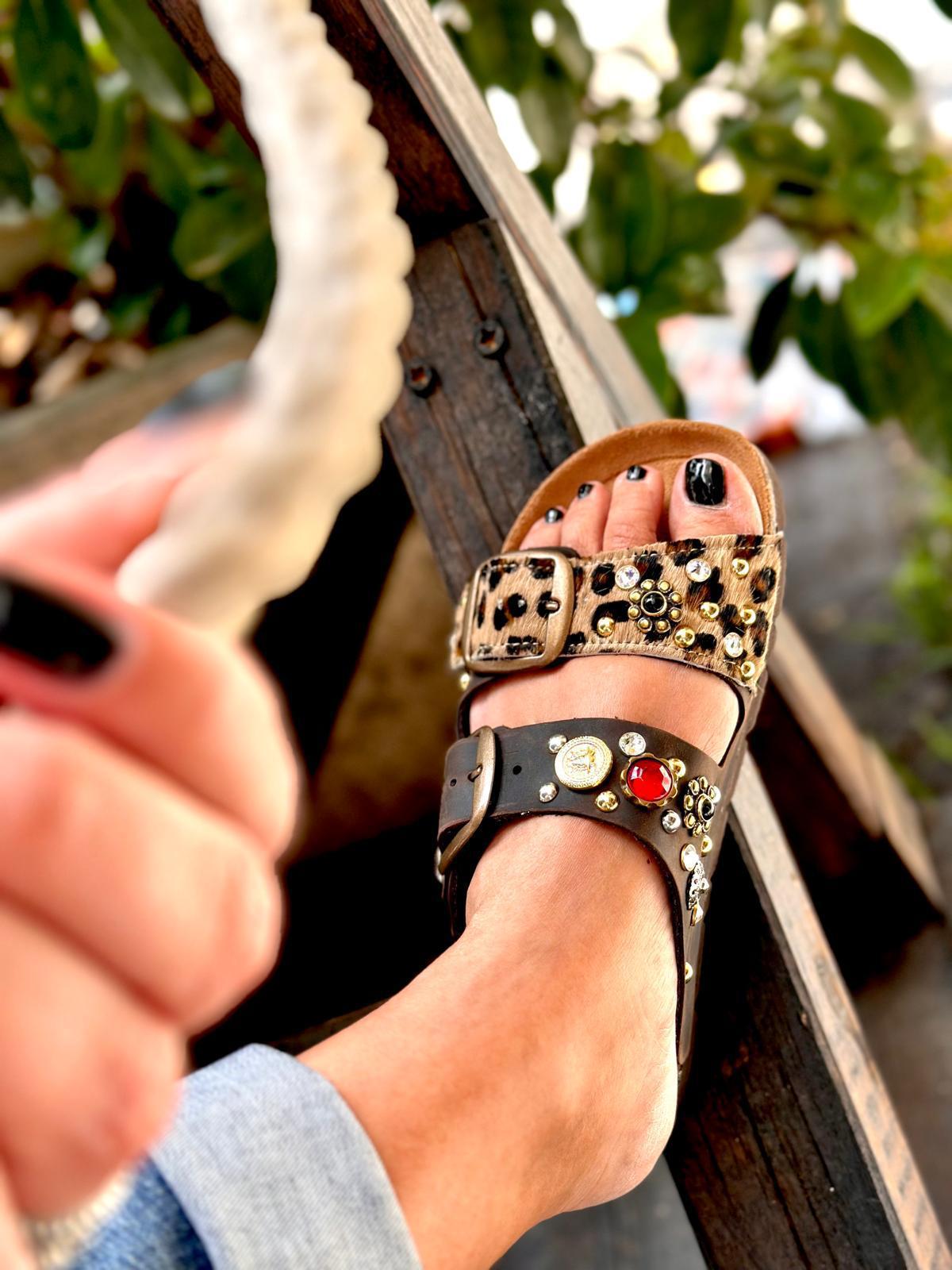 Sandali Platform Brown Macula & Borchie Ottone